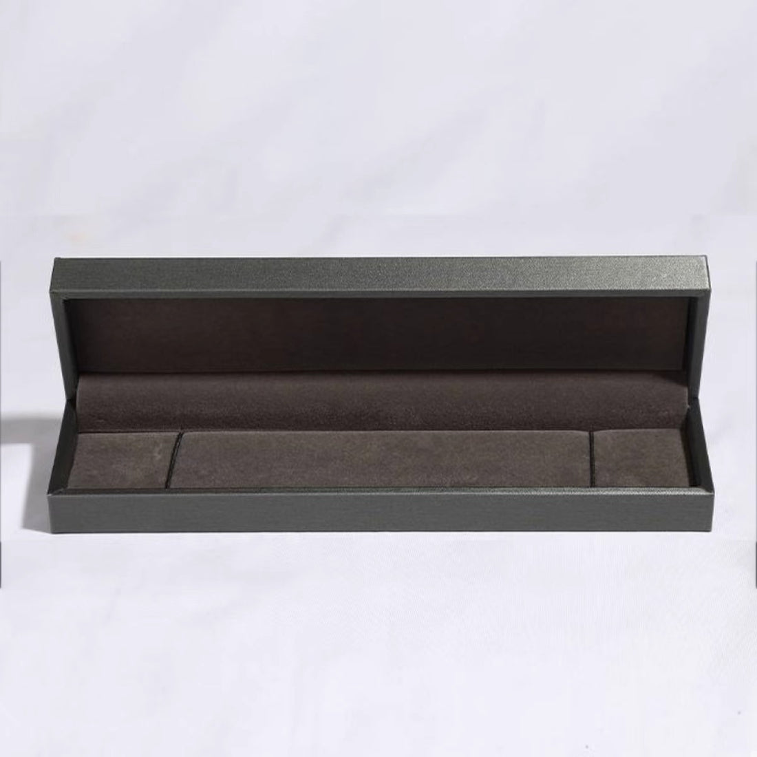 faf314ba-e81a-44e1-ae36-58cad54e1915-Max